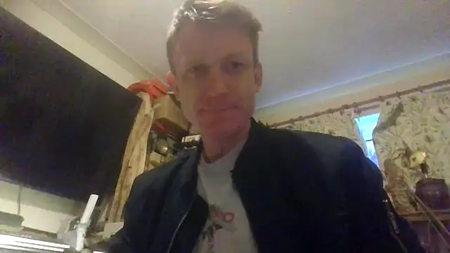 jigglethaypussi online show from February 7, 2:10 pm