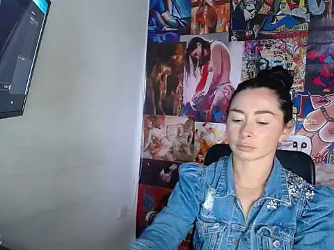 Snapshot of NathyMilf_ chatting on November 10, 12:15 pm NathyMilf online show from November 10, 12:15 pm