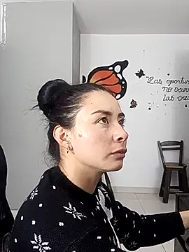 Snapshot of NathyMilf_ chatting on December 3, 4:09 am NathyMilf online show from December 3, 4:09 am