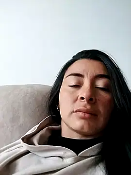 Snapshot of NathyMilf_ chatting on December 18, 2:01 pm NathyMilf online show from December 18, 2:01 pm