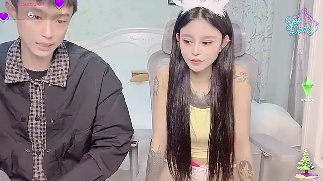 Snapshot of Titoo-170 chatting on December 14, 3:39 pm Titoo-170 online show from December 14, 3:39 pm