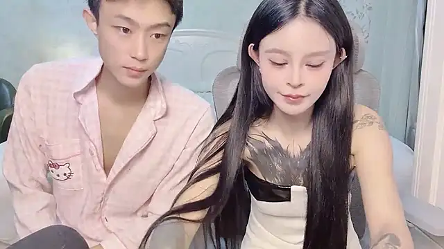 Snapshot of Titoo-170 chatting on December 15, 11:47 am Titoo-170 online show from December 15, 11:47 am