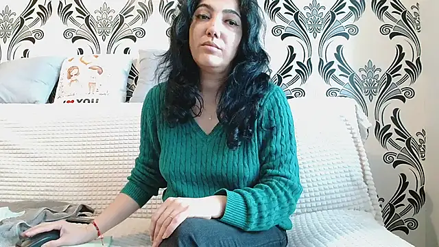 CharmingPearl online show from March 28, 7:19 am