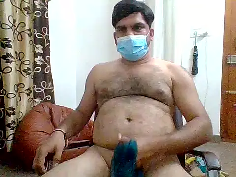 Snapshot of funnyboy_069 chatting on November 15, 6:37 pm funnyboy 069 online show from November 15, 6:37 pm