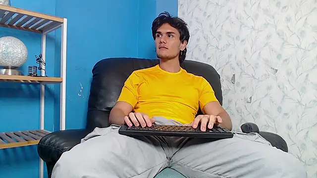 James Morrisonm online show from April 21, 1:39 pm