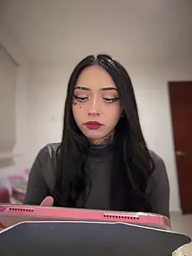 JIORYOvO online show from April 21, 3:13 am