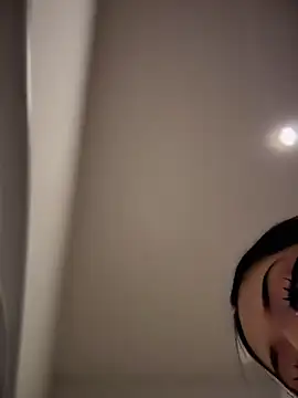 JIORYOvO online show from April 25, 5:43 am