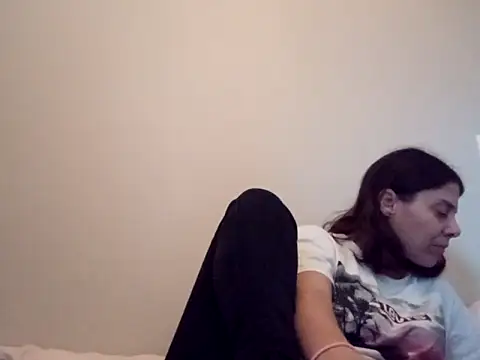 Snapshot of hotnathy69 chatting on December 15, 8:18 am hotnathy69 online show from December 15, 8:18 am