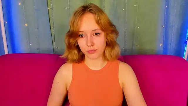 Snapshot of RikkiChoco chatting on June 10, 8:35 am RikkiChoco online show from June 10, 8:35 am