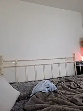 rebebia13 online show from November 22, 12:15 pm