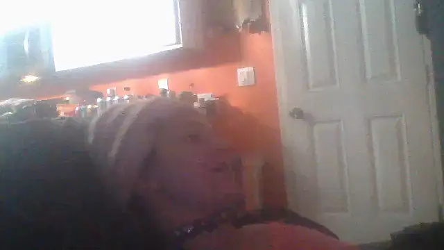 Brattyfootgirl online show from November 2, 5:54 am