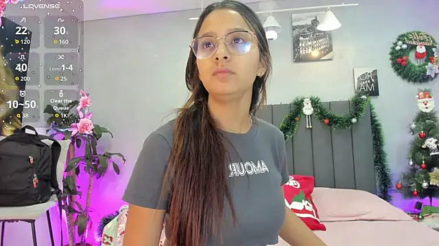 Snapshot of kendra_london chatting on November 28, 11:02 am kendra london online show from November 28, 11:02 am