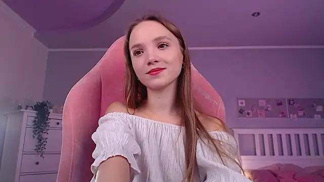 Adria Arjona online show from November 6, 7:42 am