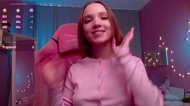 Adria Arjona online show from April 16, 7:42 am