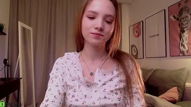 Adria Arjona online show from July 11, 1:08 am