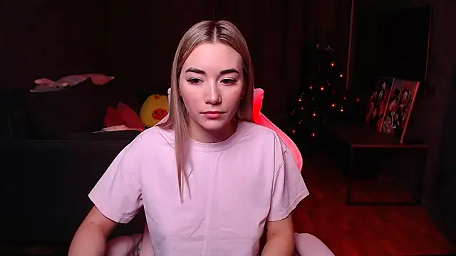 Rosie Mac online show from December 17, 2:17 am