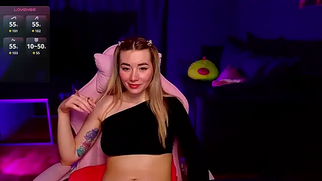 Rosie Mac online show from April 6, 1:36 am