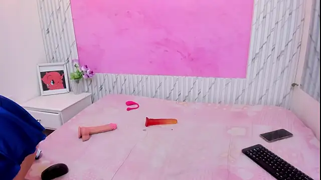 Mia Tailor Bms online show from January 16, 12:20 pm