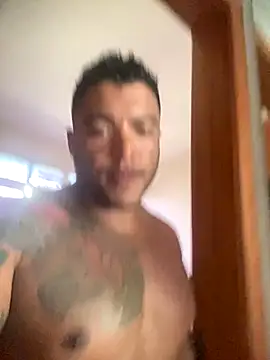 Snapshot of reidosuco chatting on December 2, 11:37 am reidosuco online show from December 2, 11:37 am