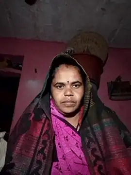 Snapshot of Hot_reeji8 chatting on January 8, 2:41 pm Hot reeji8 online show from January 8, 2:41 pm