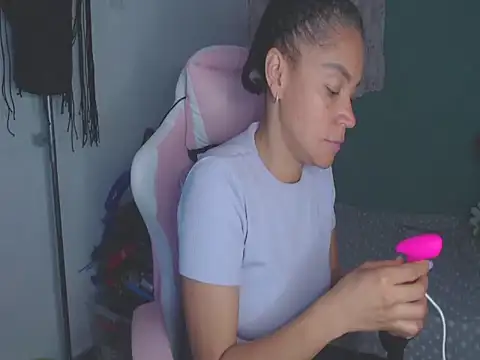 shayna cute online show from July 18, 2:49 am