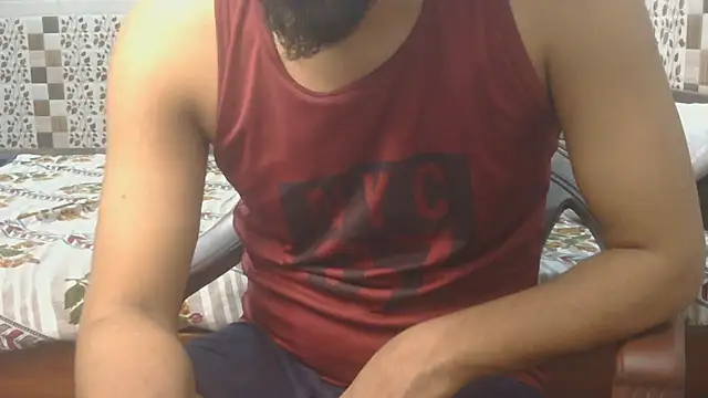 Snapshot of Sneha_lovely01 chatting on May 28, 8:44 am Sneha lovely01 online show from May 28, 8:44 am