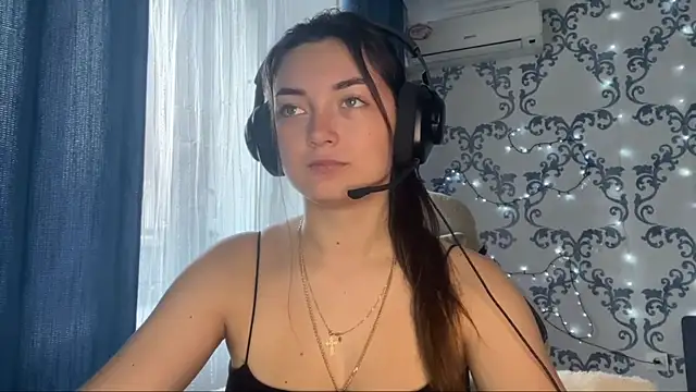 TwotyBright online show from December 2, 8:08 am