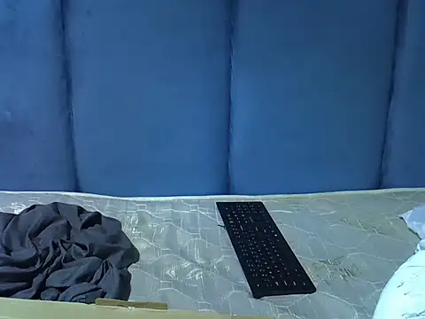 Snapshot of dutchees00 chatting on November 6, 10:27 am dutchees00 online show from November 6, 10:27 am