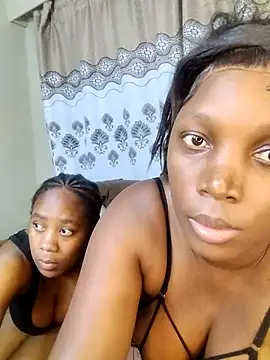 SexyLipss  online show from April 18, 7:58 pm