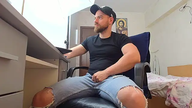 Ryanstone  online show from May 18, 5:02 am