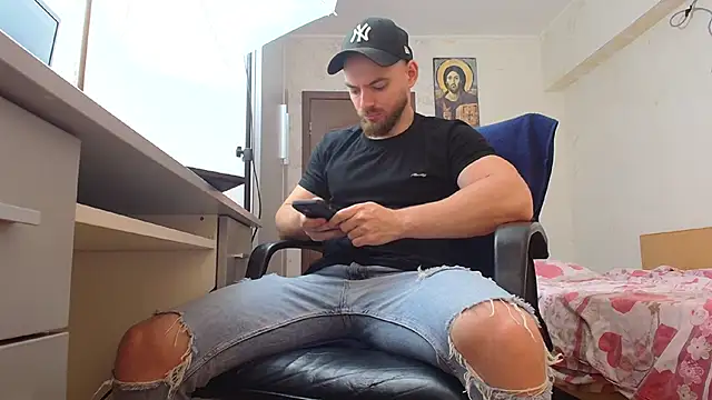 Ryanstone  online show from June 3, 4:26 am
