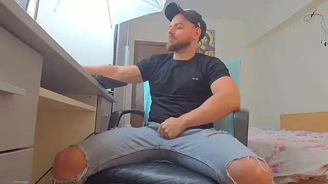 Ryanstone  online show from July 10, 6:07 am