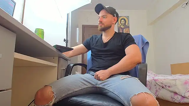 Ryanstone  online show from July 25, 7:50 am