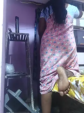 Snapshot of hyd_couple7878 chatting on April 19, 8:55 pm hyd couple7878 online show from April 19, 8:55 pm