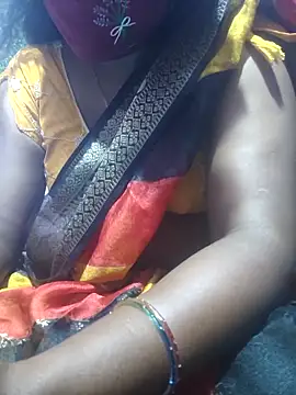 Snapshot of hyd_couple7878 chatting on April 30, 5:52 pm hyd couple7878 online show from April 30, 5:52 pm