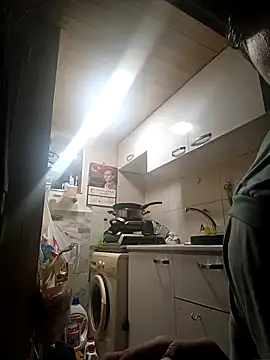 Snapshot of sikicineco35 chatting on December 15, 6:39 am sikicineco35 online show from December 15, 6:39 am