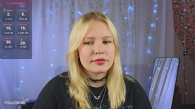 Mila wxw online show from December 18, 1:50 pm