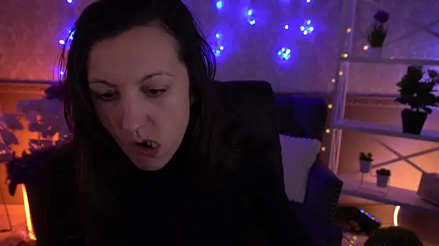 ZafiraMoonn online show from January 13, 6:40 am