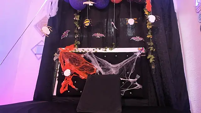 Snapshot of Dayan_and_Andriu chatting on November 4, 7:24 pm Dayan and Andriu online show from November 4, 7:24 pm