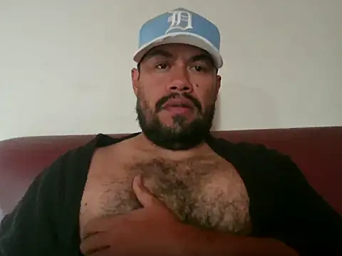 Snapshot of Ramses_36 chatting on May 30, 7:44 pm Ramses 36 online show from May 30, 7:44 pm