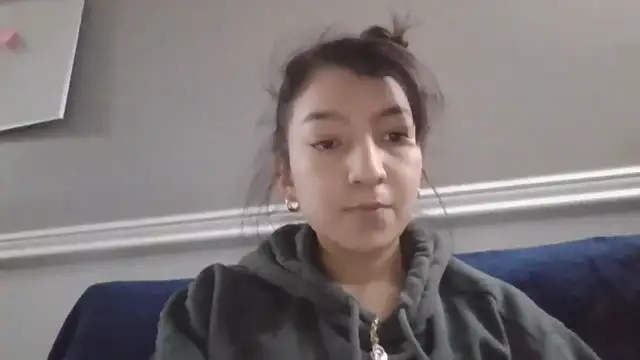 Snapshot of Jowsie chatting on November 3, 12:02 am Jowsie online show from November 3, 12:02 am