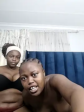 Snapshot of SweetSavage18 chatting on May 30, 6:54 am SweetSavage18 online show from May 30, 6:54 am