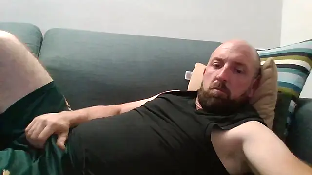 Snapshot of luca_beech88 chatting on May 18, 6:47 pm luca beech88 online show from May 18, 6:47 pm