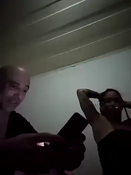 Snapshot of casalhottuga chatting on November 4, 12:10 am casalhottuga online show from November 4, 12:10 am