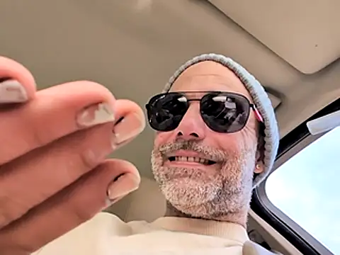 Snapshot of casalhottuga chatting on November 9, 2:04 pm casalhottuga online show from November 9, 2:04 pm