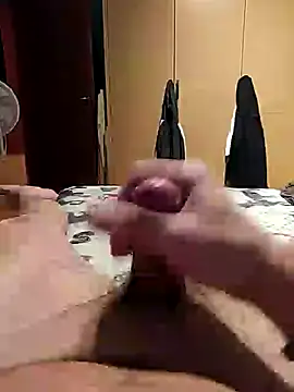 Snapshot of Cini75 chatting on December 1, 7:52 pm Cini75 online show from December 1, 7:52 pm