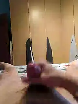 Snapshot of Cini75 chatting on December 18, 9:37 am Cini75 online show from December 18, 9:37 am