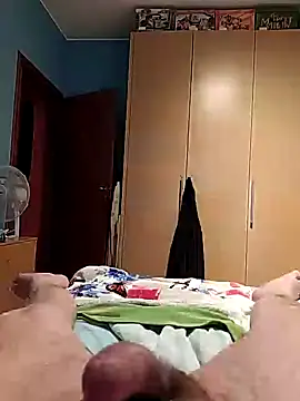 Snapshot of Cini75 chatting on March 5, 6:09 am Cini75 online show from March 5, 6:09 am