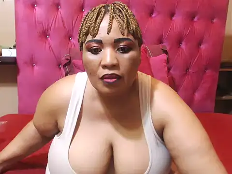 HUGE BUSTY EBONY online show from April 21, 6:01 pm