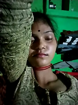 Jooli cuty online show from May 10, 9:20 pm